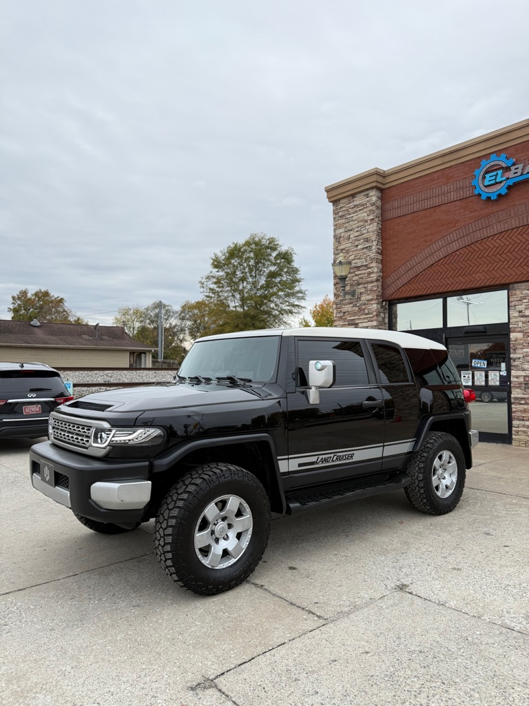 toyota fj cruiser 2010 JTEBU4BF7AK084759 image toyota fj cruiser 2010 JTEBU4BF7AK084759 image